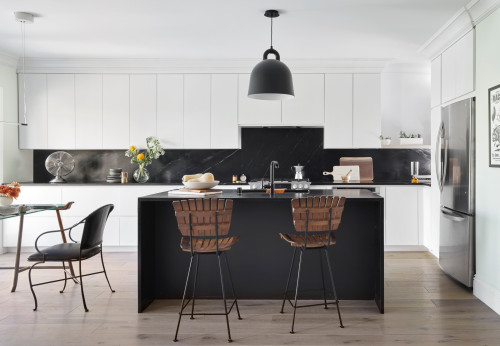 Black kitchen island decoration ideas, black lightening