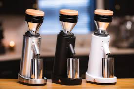 Compact single-dose espresso grinder with bellows and portafilter